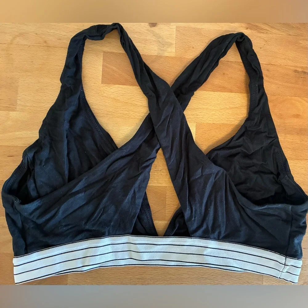 Lively Plunge Cross-back Bralette